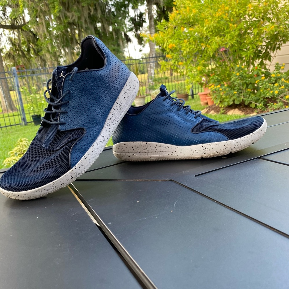 Jordan Eclipse